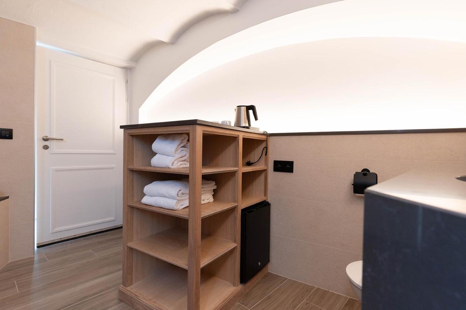 Golden Tree Hotel Brugge Bagian luar foto